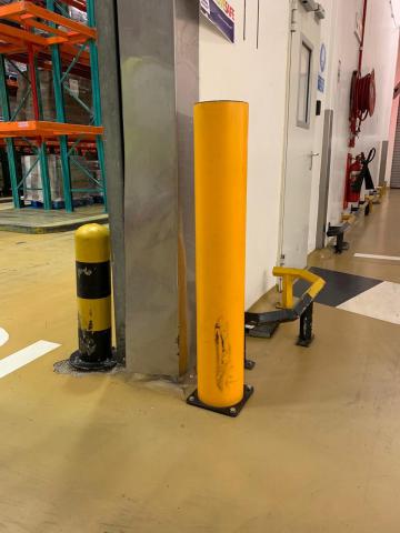 Bollard - trụ chống va công nghiệp